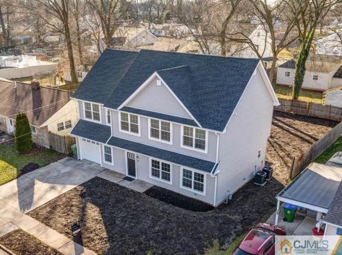 20 Kenmore Rd, Edison, NJ 08817-4044