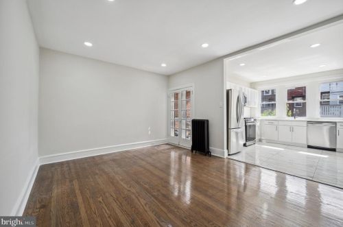 7128 Limekiln Pike, Philadelphia PA 19138-1314 exterior