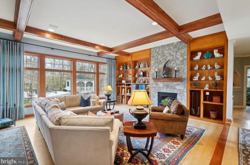 11409 Palatine Dr, Rockville MD  20854-1453 exterior