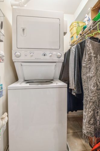 2110 Montrose Ave, Chicago IL  60618-1720 exterior