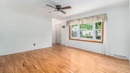 7110 Balfour Dr, Kalamazoo MI  49024-4004 exterior