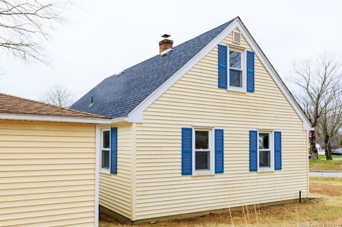 33 Palmer St, Killingly CT 06239-2732 exterior