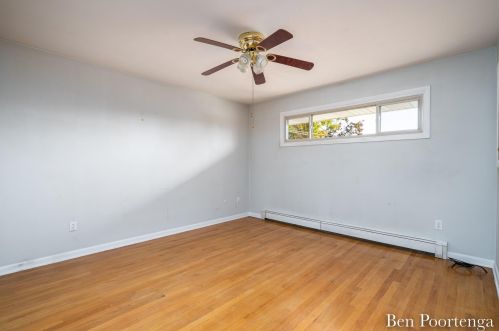 1451 Sweet St, Grand Rapids MI 49505-5425 exterior