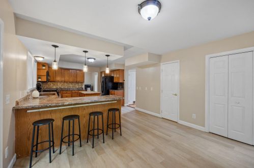 465 Josiah Bartlett Rd, Concord NH 03301-5919 exterior