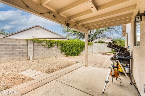 6476 David Dr, Tucson AZ 85730-1813 exterior