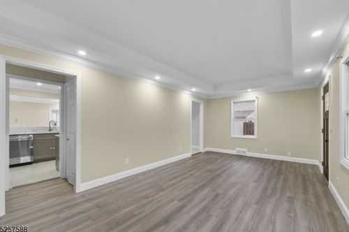 114 Woodlawn Ave, Bridgewater NJ 08807-2031 exterior