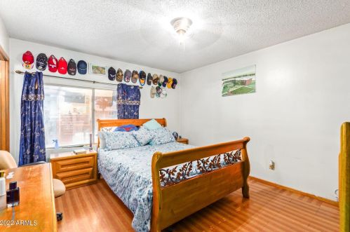 6182 Earll Dr, Phoenix AZ 85033-5841 exterior