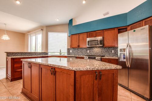 3224 Meadow Flower Trl, Tucson, AZ 85742-9157