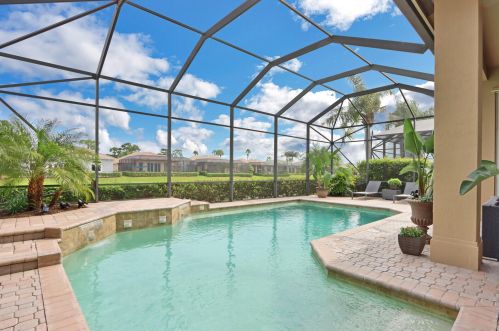 8816 First Tee Rd, Fort Pierce FL 34986-3063 exterior