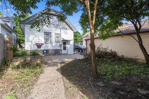 2211 69, Milwaukee WI 53219-2906 exterior