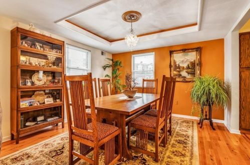 502 Main St, Pittsburgh PA 15220-5102 exterior