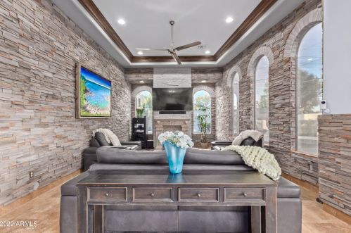 3675 59 Pl, Phoenix AZ 85018-3210 exterior