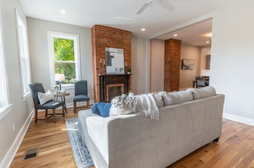 2016 Lowrie St, Pittsburgh, PA 15212-3227