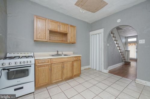 2513 American St, Philadelphia PA 19140-5724 exterior