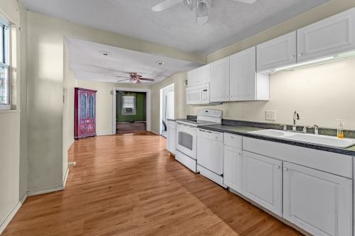 200 Main St, Pittsburgh PA 15215-2447 exterior