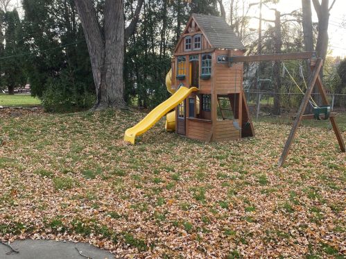 2933 Rochelle Ave, Milwaukee WI  53209-2624 exterior