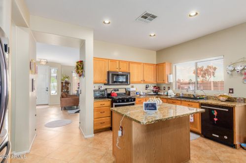 2036 Riviera Dr, Chandler AZ 85249-4867 exterior