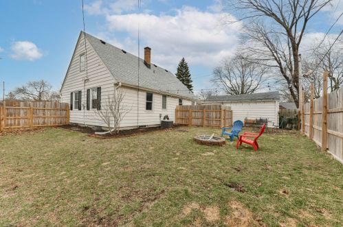 8524 Blue Mound Rd, Milwaukee WI 53213 exterior