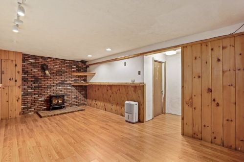 48 4 St, Worcester MA 01602-3107 exterior