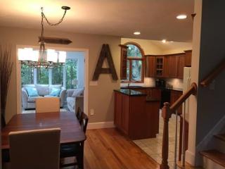 12 Flagstaff Hill Ter, Canton MA  02021-1127 exterior