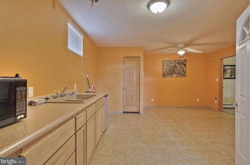 114 Chestnut St, Slatington PA 18080-1512 exterior