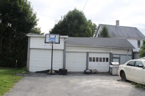 49 Worrall Ave, Poughkeepsie NY 12603-2335 exterior