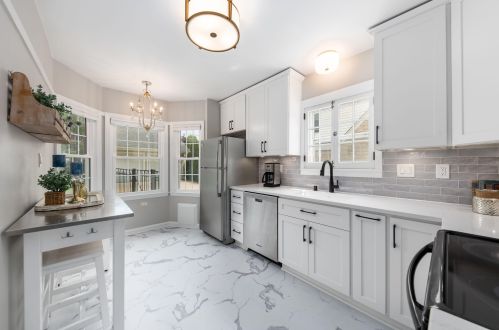 2518 84, Milwaukee WI 53226-1906 exterior