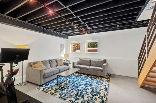 1715 Newberry Ave, Chicago IL 60608-2333 exterior