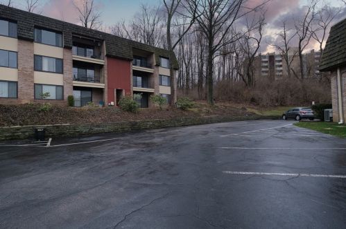 440 Abbeyville Rd, Pittsburgh PA 15228-1748 exterior