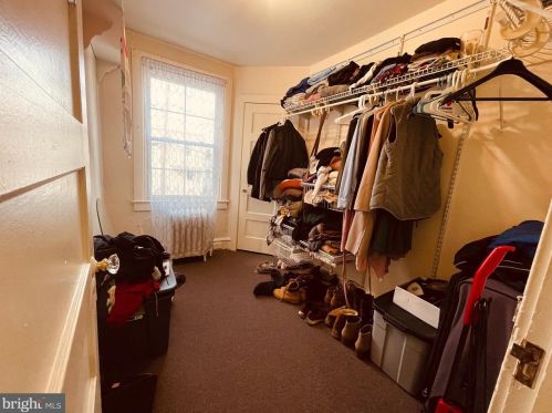 23 Merwit Ct, Camden NJ 08109-2627 exterior