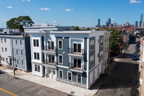 126 D St, Boston, MA
