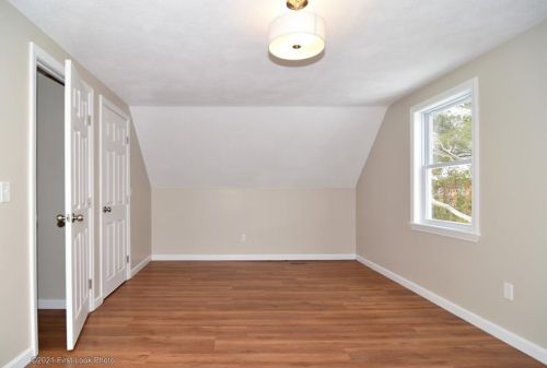 3 Marigold Cir, Providence RI 02904-3828 exterior