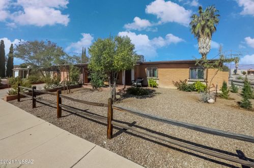 7461 Lurlene Dr, Tucson AZ  85730-1773 exterior