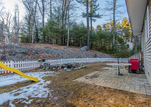 801 Upper Maple St, Killingly CT 06241-2224 exterior