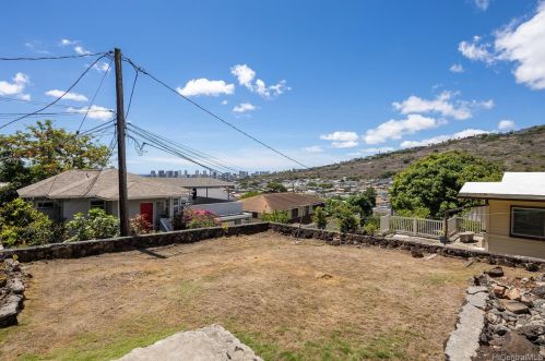 1835 10 Ave, Honolulu HI 96816-2907 exterior