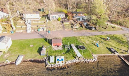 10383 Walnut Dr, Three Rivers MI  49093-8555 exterior