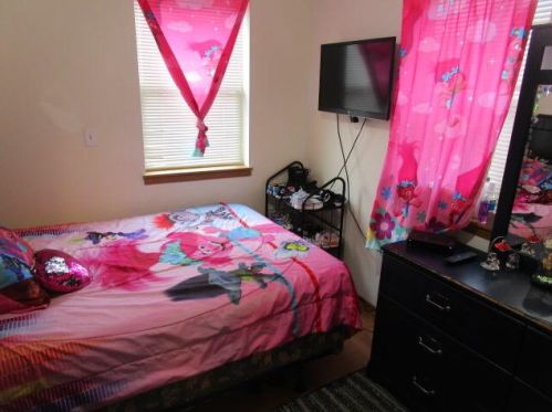 2555 33, Milwaukee WI 53215-2806 exterior