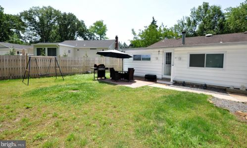 1324 Morgan Ave, Riverton NJ 08077-2730 exterior