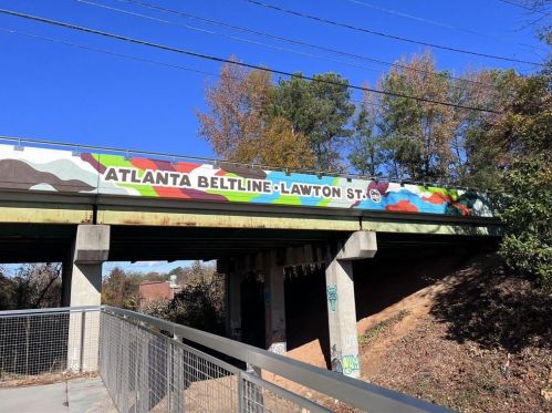 1385 Centra Villa Dr, Atlanta GA  30311-3423 exterior