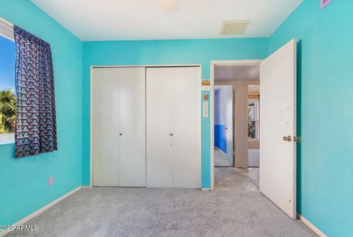 4026 Christy Dr, Phoenix AZ 85028-3108 exterior