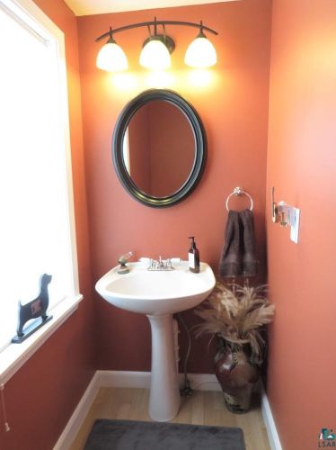 1511 53rd Ave, Duluth MN 55807-2649 exterior