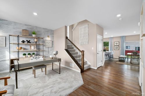 8215 Claridge Dr, Joliet, IL 60431-7574