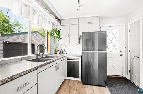 5128 Juniata St, Duluth MN 55804-1259 exterior