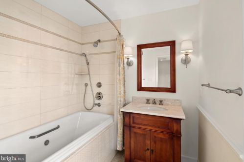 3648 Winfield Ln, Washington DC  20007-2348 exterior