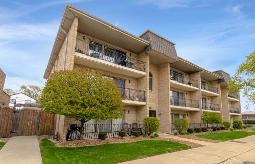 11131 Kedzie Ave, Chicago IL  60655-2329 exterior