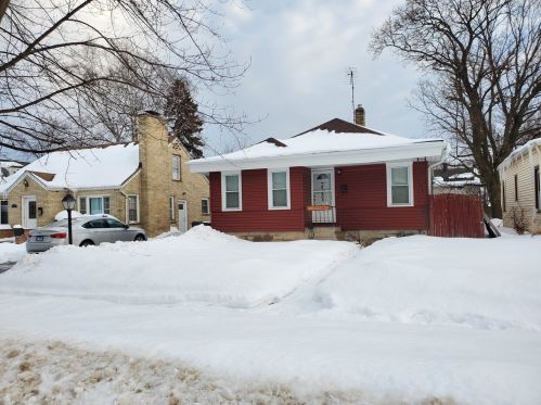 921 Woodlawn Ave, Waukegan IL 60085-2815 exterior