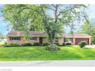 17052 Shurmer Rd, Cleveland, OH 44136-6132