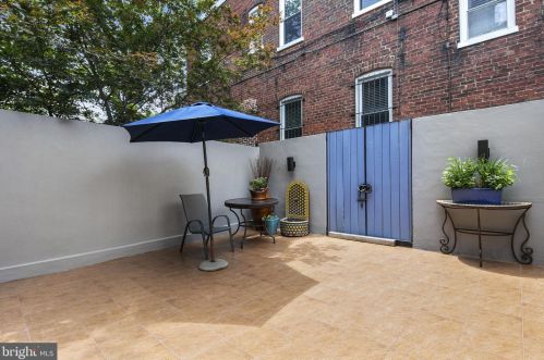 2728 13th St, Washington DC 20018-3901 exterior