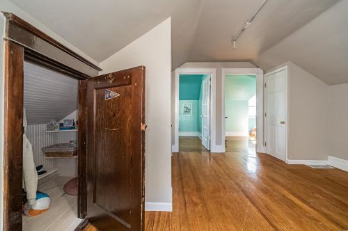 1137 Moorlands Dr, Saint Louis MO 63117-2151 exterior