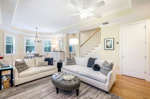 331 3 Ave, Naples FL 34117-3027 exterior